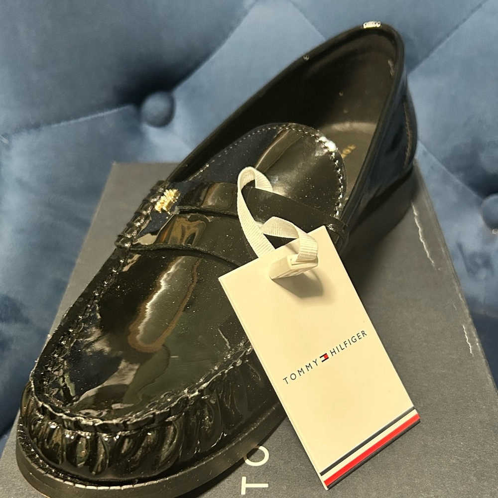 Tommy Hilfiger ￼7.5us or 38eu NEVER WORN